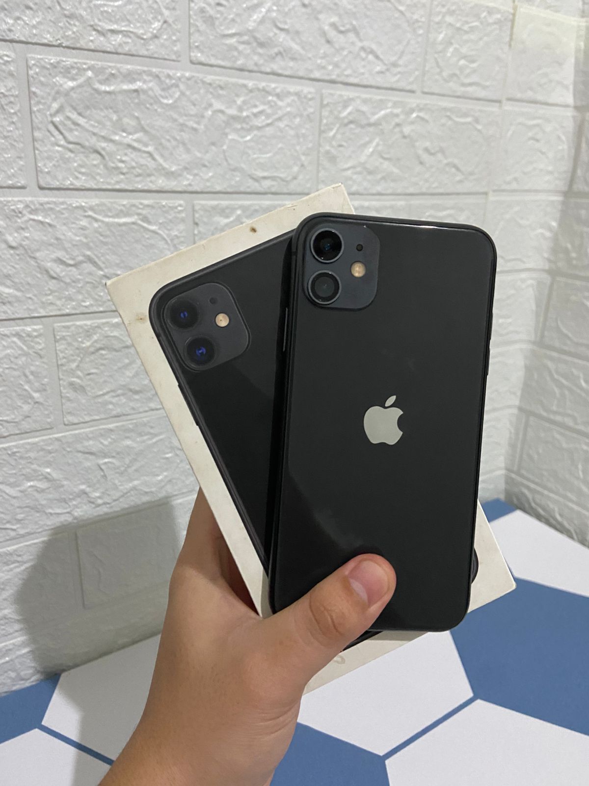 iPhone 11 (BEACUK)